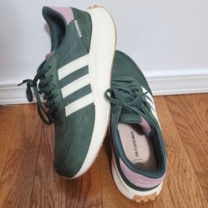 Adidas Women's shoes size 8 1/2